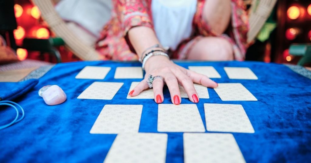 オラクルカードリーダーになると何がいいの？7つのメリットを知ろう！